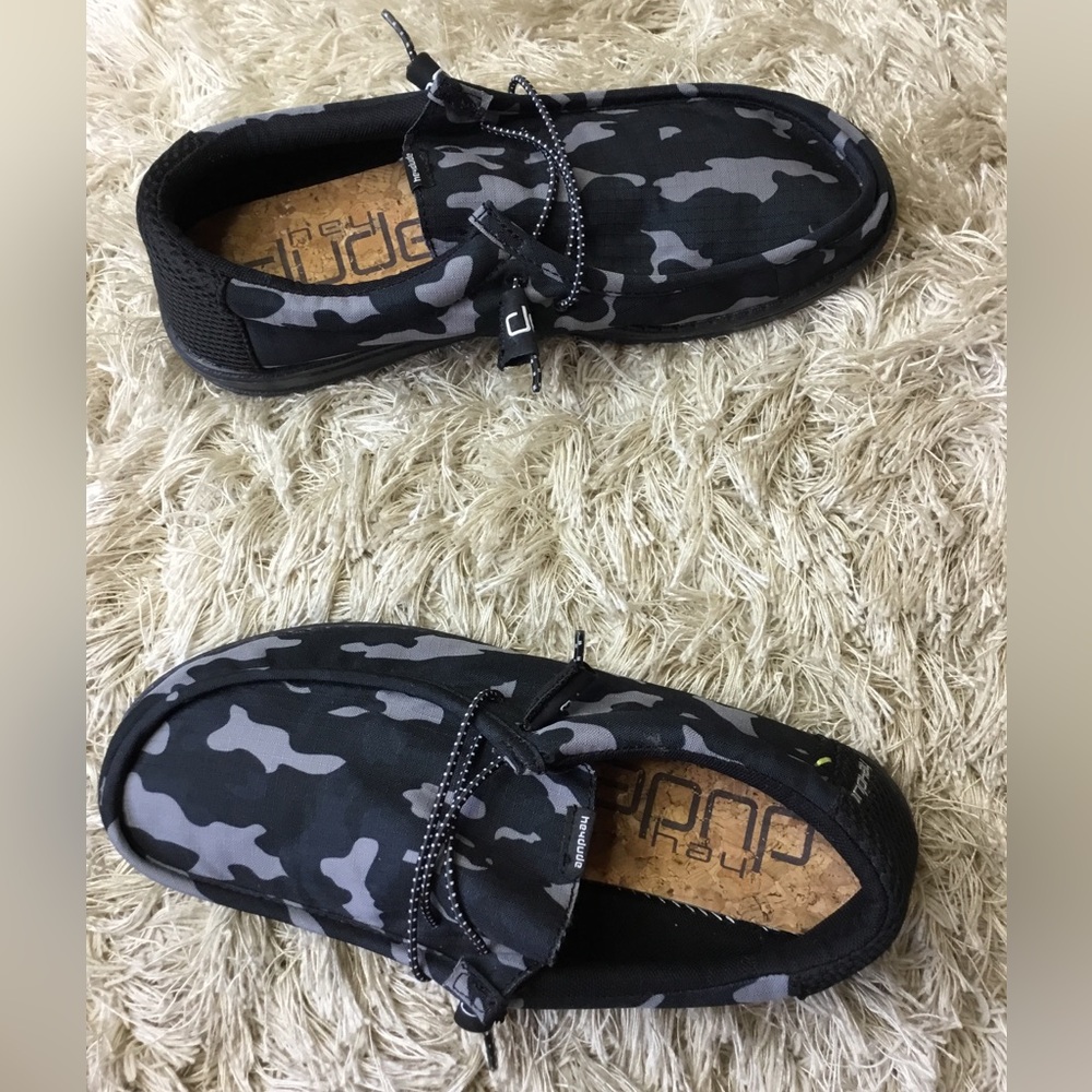 Hey Dude Men's Black Camo Shoes